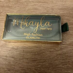 Mikayla Paht Two Glamlite High Fashion Eyelashes NEW